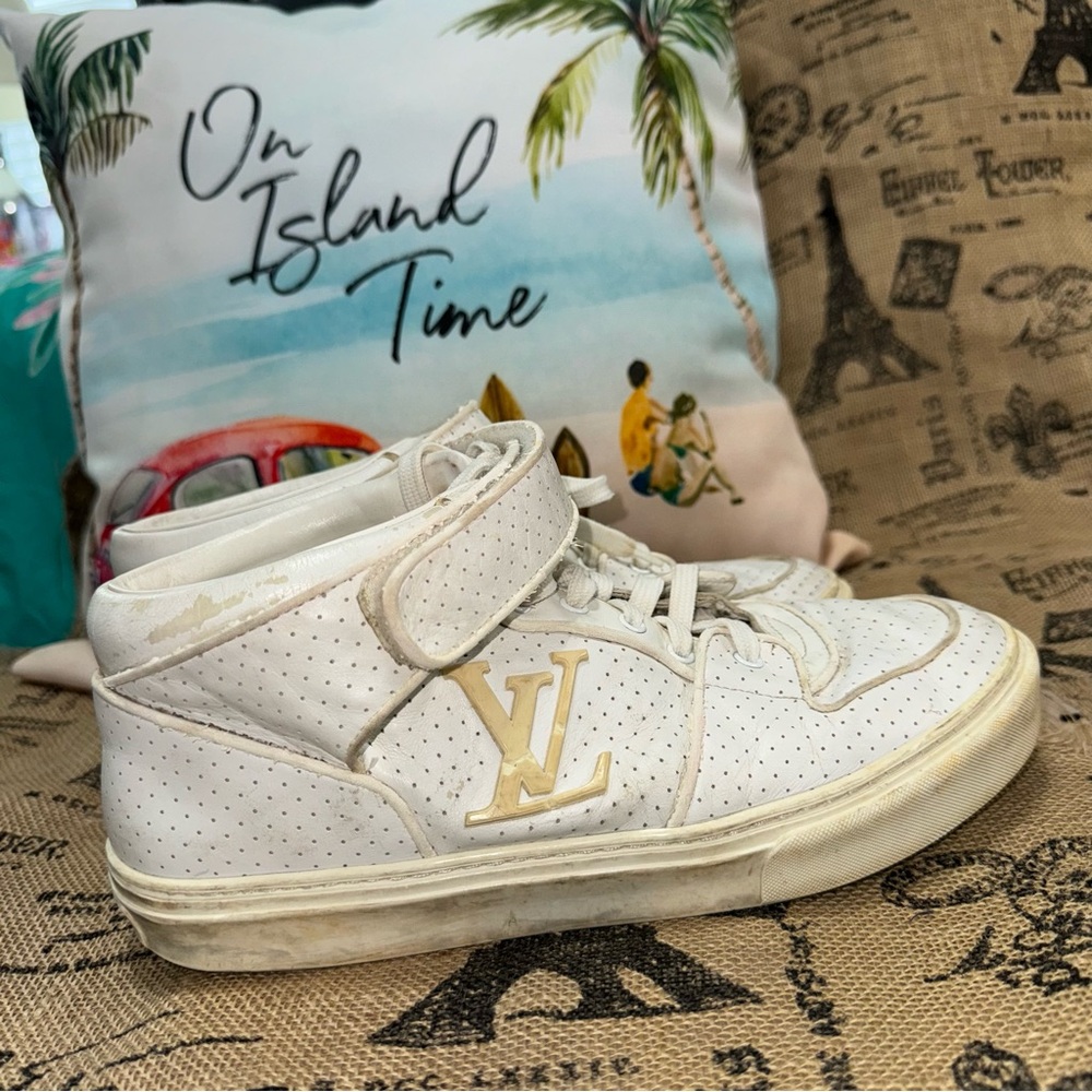Auth Louis Vuitton Acapulco Men's White Leather Perforated Sneakers Size 6.5 - Picture 5 of 13